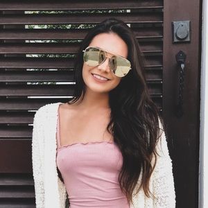 Meet your Posher, Kayla